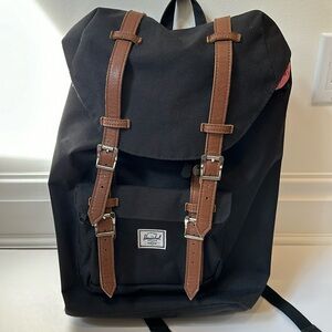 Herschel Little America Backpack mid volume 21L